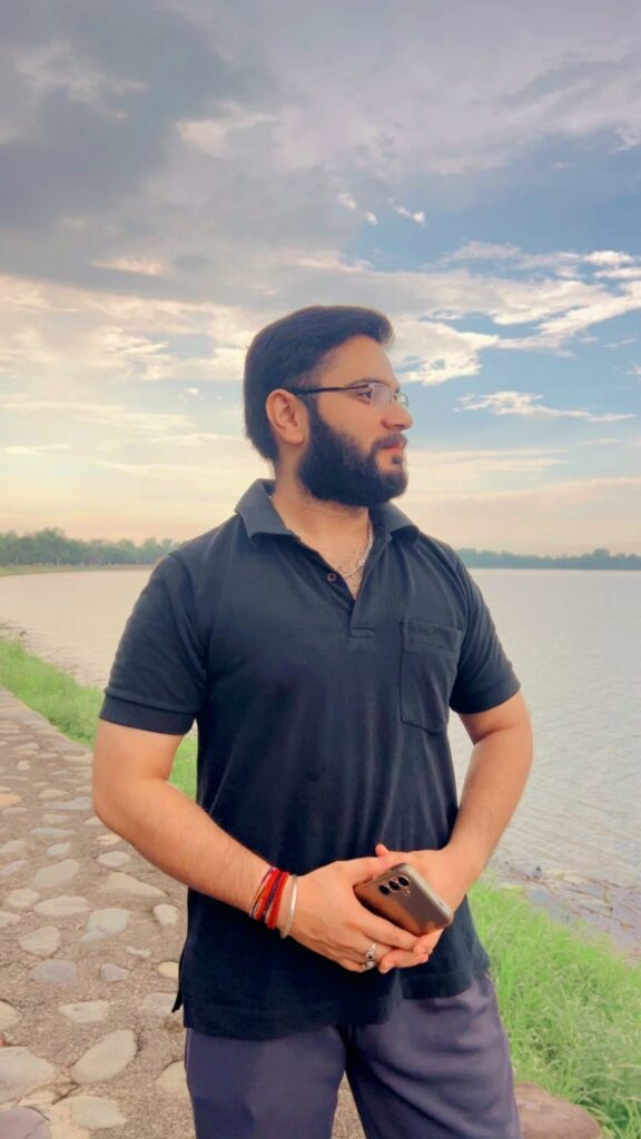 Manik Bakshi